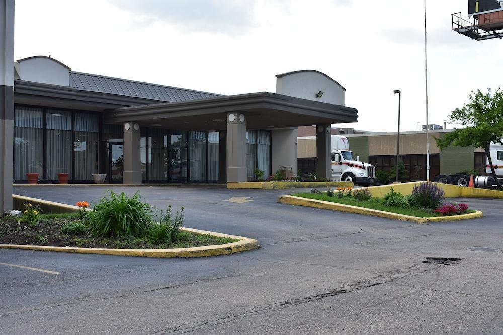 Days Inn Melrose Park/O'Hare South ภายนอก รูปภาพ