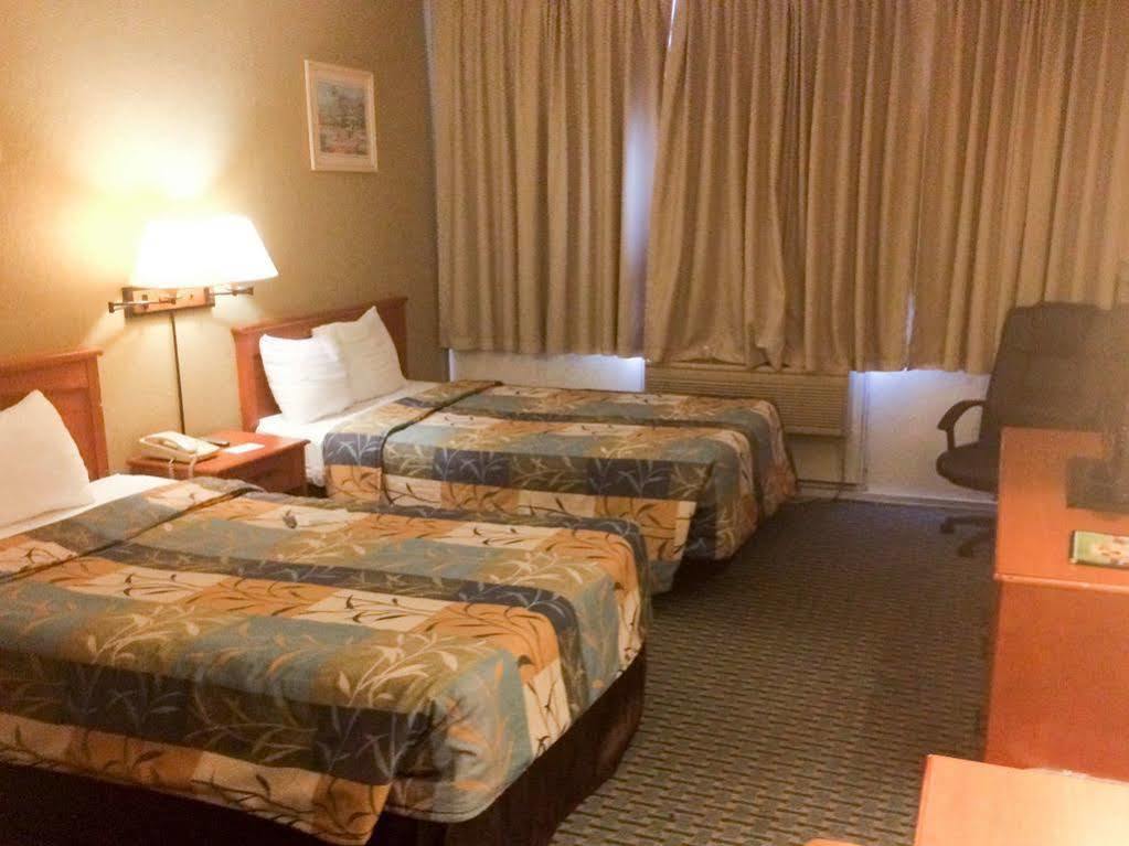 Days Inn Melrose Park/O'Hare South ภายนอก รูปภาพ