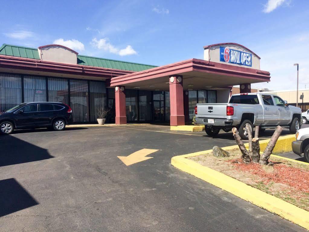 Days Inn Melrose Park/O'Hare South ภายนอก รูปภาพ