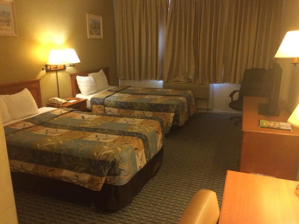 Days Inn Melrose Park/O'Hare South ภายนอก รูปภาพ