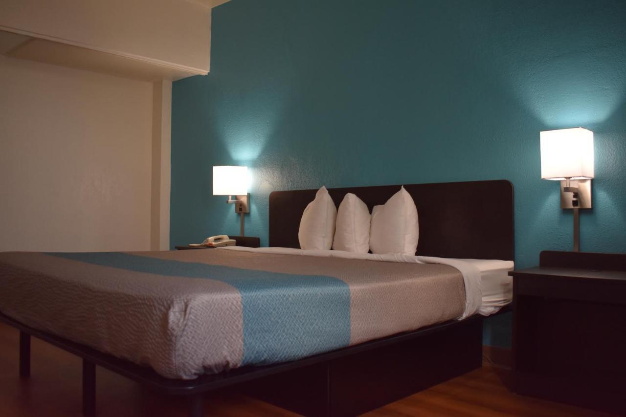 Days Inn Melrose Park/O'Hare South ภายนอก รูปภาพ